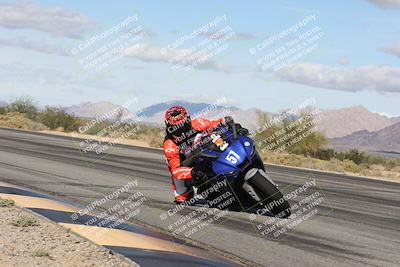 media/Nov-16-2025-Race Pace (Sun) [[8c5fa54630]]/Non Verified Riders (1st 20 Minutes)/3-Turn 3 Inside (11am)/